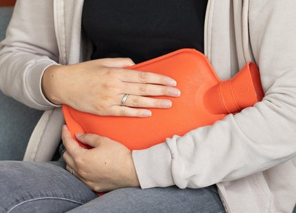 Warmwaterkruik 2 liter van natuurrubber met ribbels, rood - foto 4