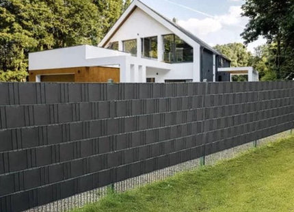 Vlechtband hekwerk antraciet 19 cm x 35 m inclusief 25 klemmen - MBDeals.nl